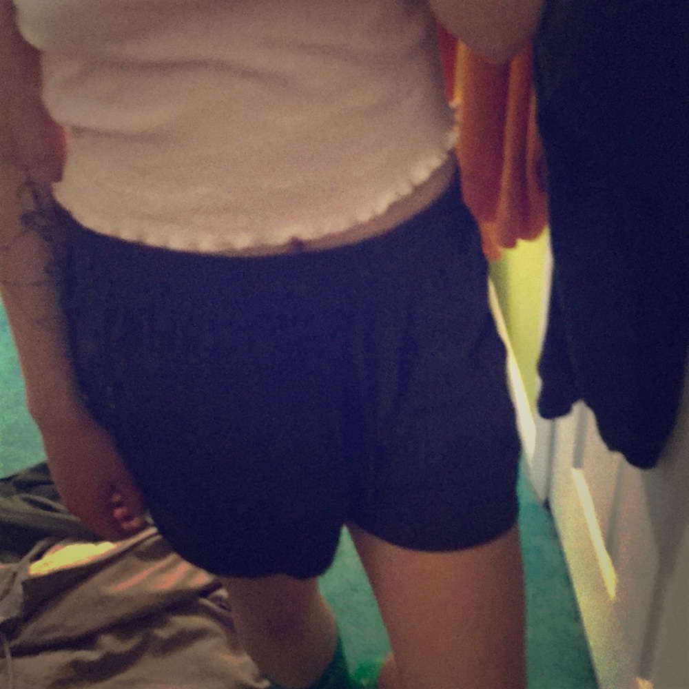 Woven olive green shorts